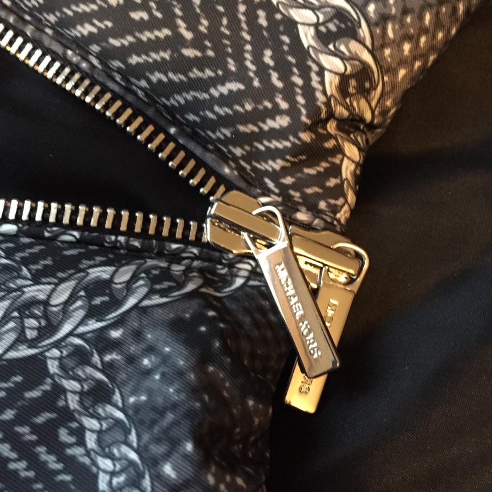 Michael Kors Chain & Python Print Puffer Vest - Picture 10 of 13